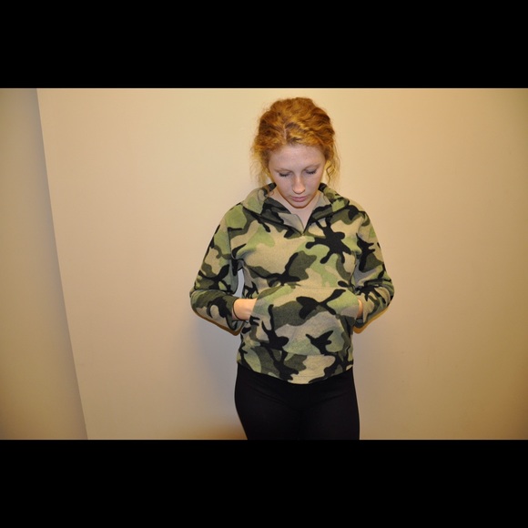 Camo sweatshirt