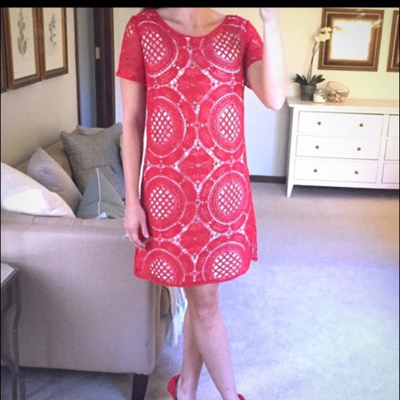 💕Flash Sale💕Chelsea & Violet Red Lace Dress