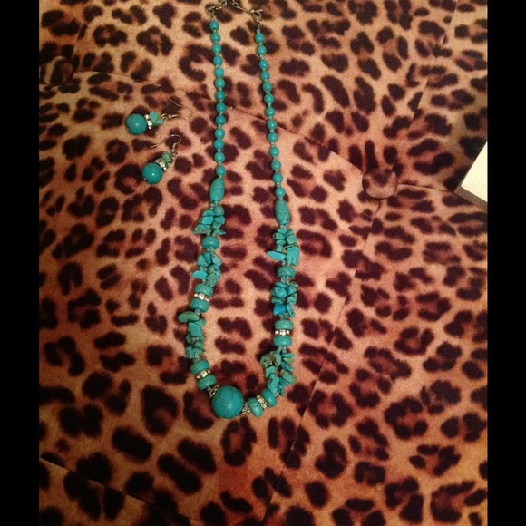Turquoise and Pave Necklace and Earring Set! 🎯🚨SOLD🚨🚨🎯no longer available!