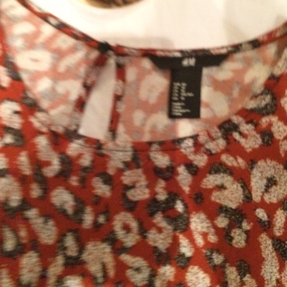 ✨Orange Multi Print Romper🐯✨ - Picture 3 of 4