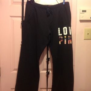 Like new VS PINK SWEATPANTS. size large