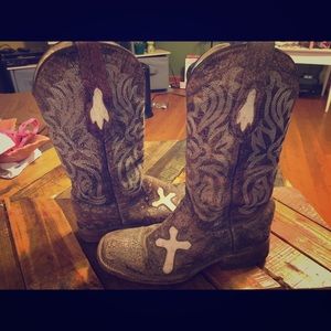 Ferrini Womens Cowhide Cross Vamp S-Toe Boot