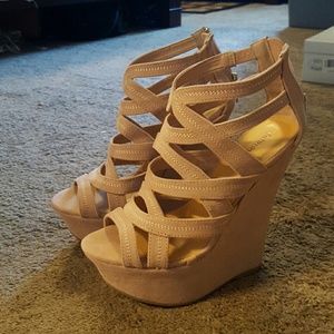 Dollhouse wedges