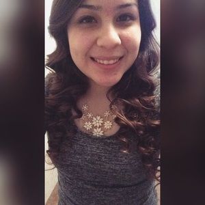 Meet your Posher, Stefany