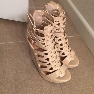 Nude High heel platforms wedge