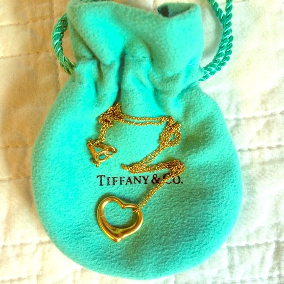 🎉 FLASH SALE 🎉 Tiffany and Co. 18K gold Necklace
