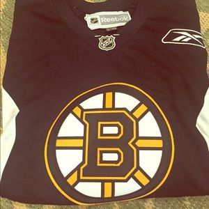 Men XL authentic Bruins jersey