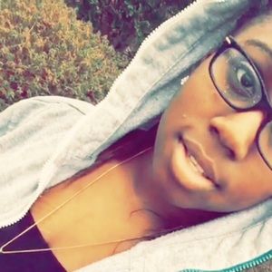 Meet your Posher, Abigail