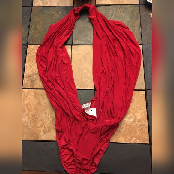 ❤️ Red body suit ❤️