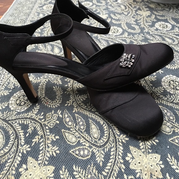 Dress shoes - Picture 3 of 4