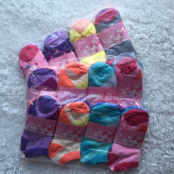 Girls size 6-8 socks 36 PAIRS!!! New in packaging