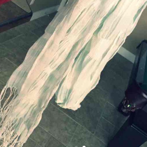 Vanity Scarf - Picture 2 of 2