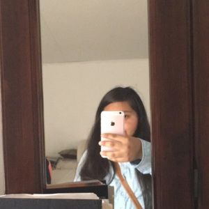 Meet your Posher, Eva