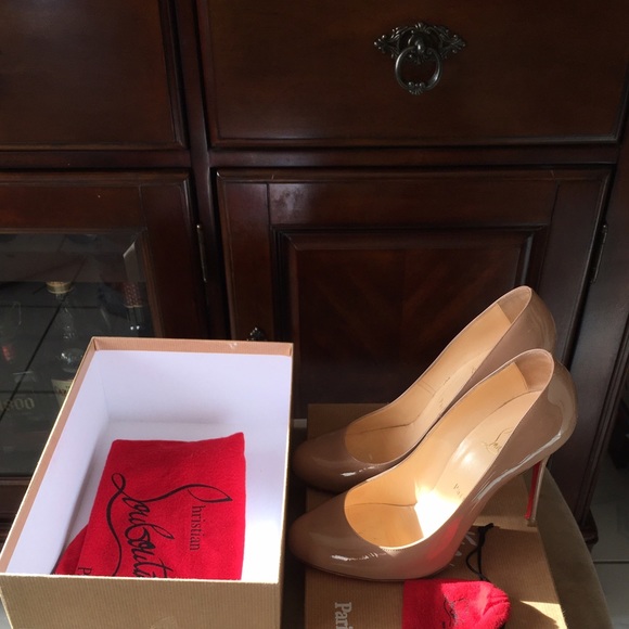 SOLD Louboutin FIFI 100 Patent Calf - Picture 3 of 3