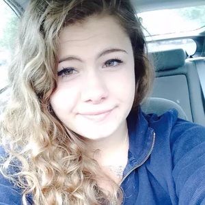 Meet your Posher, Abigail