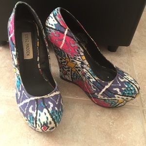 Steve Madden Multi Colored Wedge