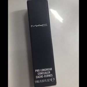 MAC pro longwear concealer // PRICE IS NEGOTIABLE