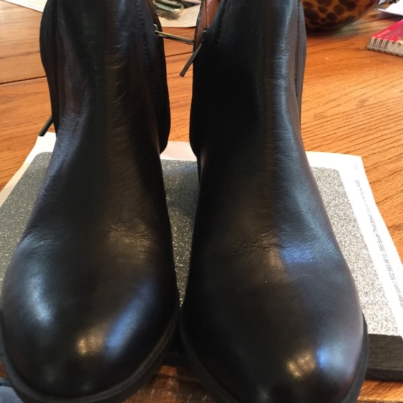 Black leather short boots!!!