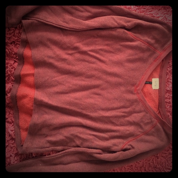 Long sleeve crop top