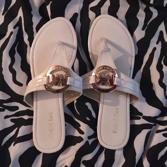 *** NOT AUTHENTIC *** MK Sandal Slip Ons