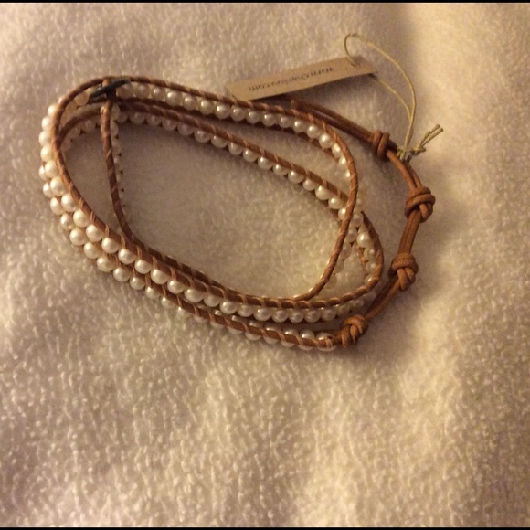 New Chan Luu Pearl/Beige Leather Bracelet