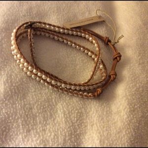 New Chan Luu Pearl/Beige Leather Bracelet
