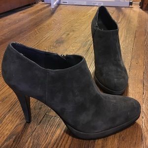 Gray winter heels