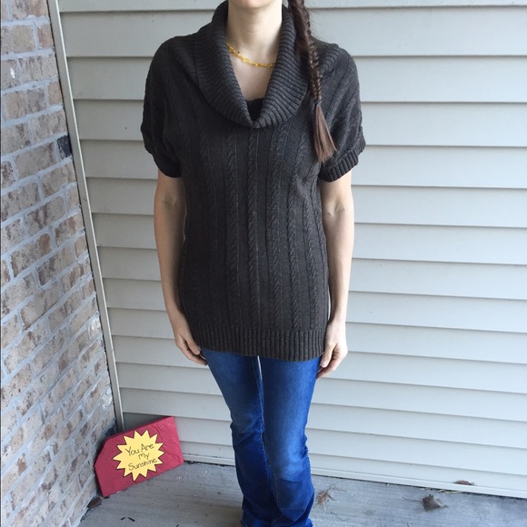 ๐Chocolate Brown Knit Sweater - Picture 1 of 3