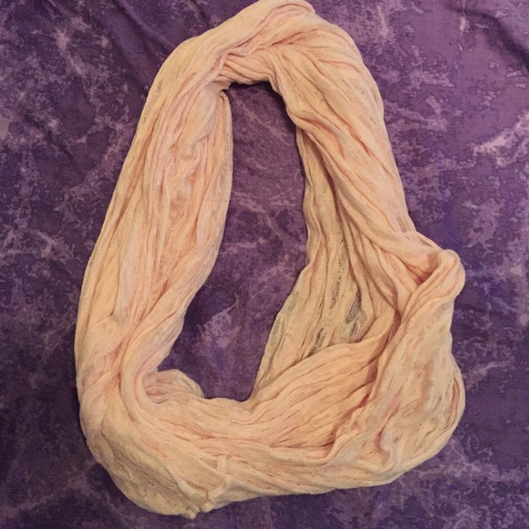 Light pink circle scarf