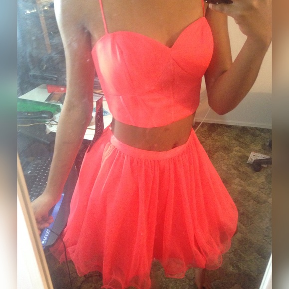 CORAL 2 PIECE DRESSπππΊ - Picture 3 of 4