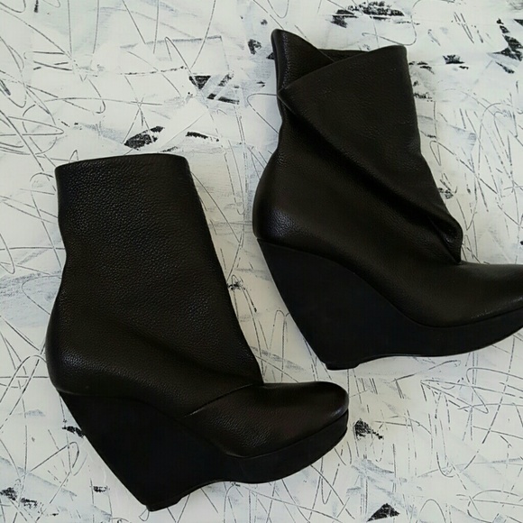 Balenciaga Black Leather Ankle Boots - Picture 4 of 4