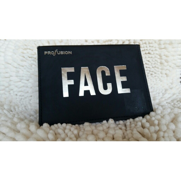 Profusion Face Pallet