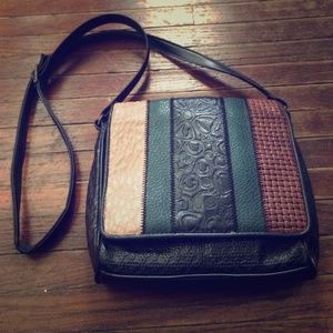 Vintage leather shoulder/ crossbody bag