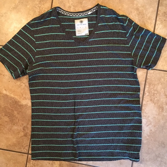 On the Byas deep V-neck T-shirt - Picture 1 of 2