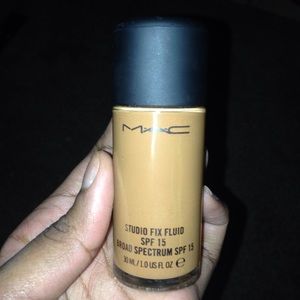 Mac foundation NW45👄