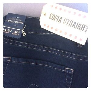 Dark  Lucky Brand 14/32 waist, 30"ankle