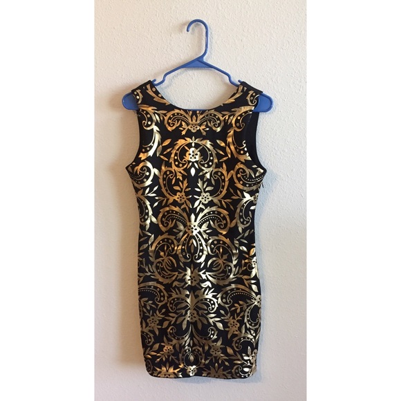 ✨ Black and Gold Party Dress ✨ - Picture 4 of 5