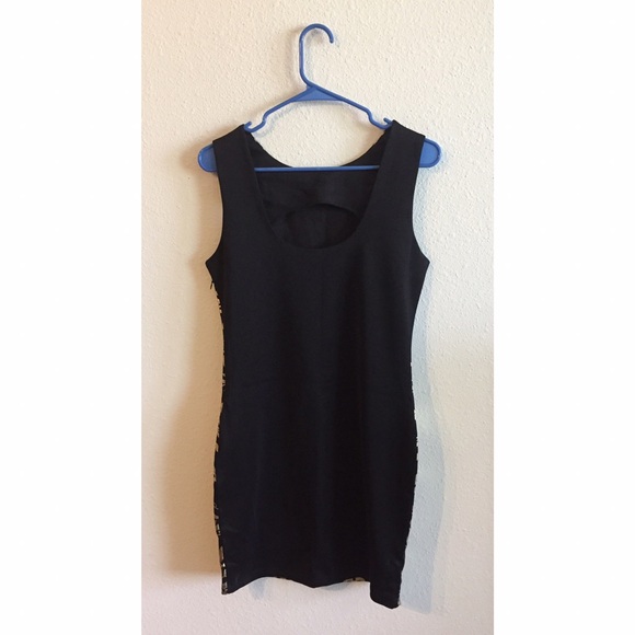 ✨ Black and Gold Party Dress ✨ - Picture 5 of 5