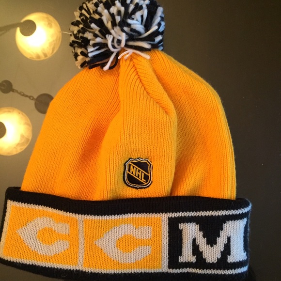 Boston Bruins beanie - Picture 2 of 2
