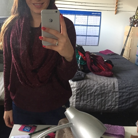 Infinity scarf. - Picture 1 of 3