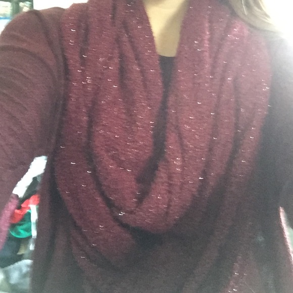 Infinity scarf. - Picture 2 of 3