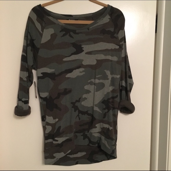 Camo 3/4 Sleeve Top