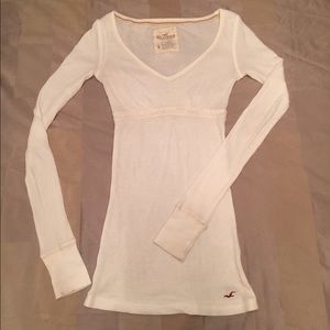Hollister Long Sleeve V-Neck