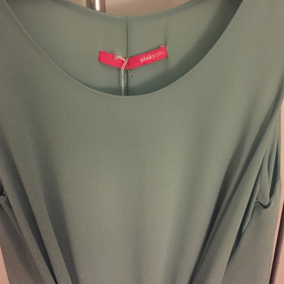 Dress - Picture 3 of 3
