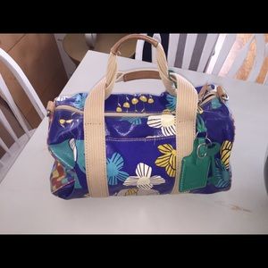 Fossil satchel
