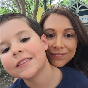 Meet your Posher, Mandy