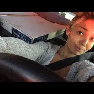 Meet your Posher, Dee