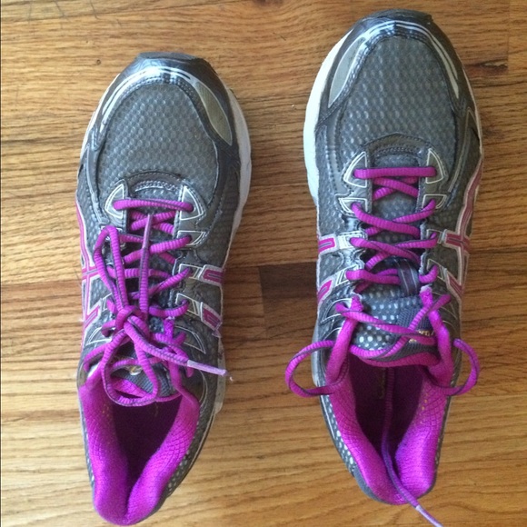 Asics Running shoes - Picture 1 of 4