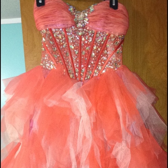 Short Fluffy Prom Dresses
