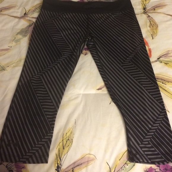 Under armour running capris